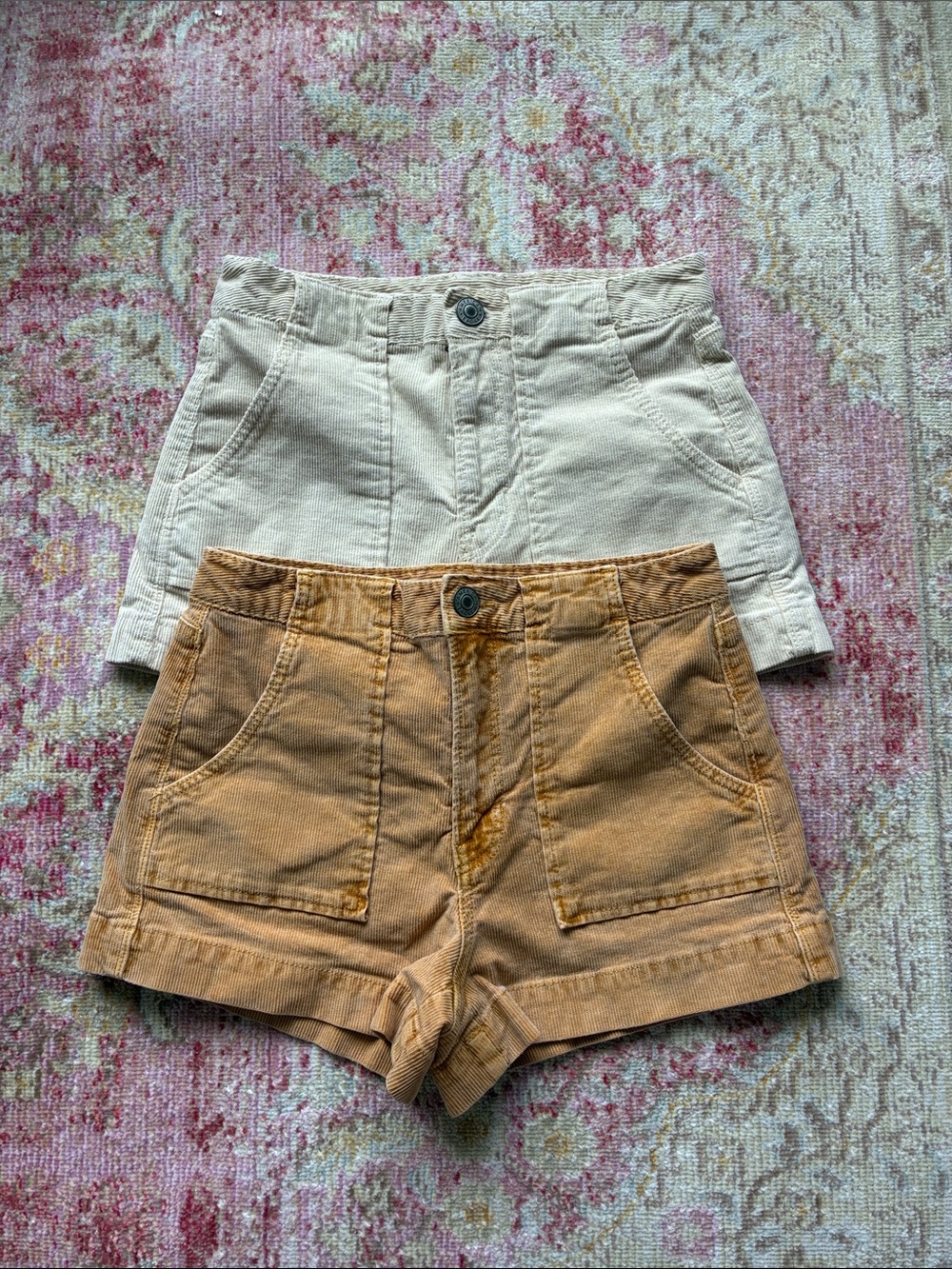 Set of Two High-Waist Corduroy Shorts in Cream and Rust